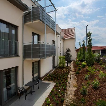 Hotel Zum Gruenen Baum Pfahlheim Buitenkant foto