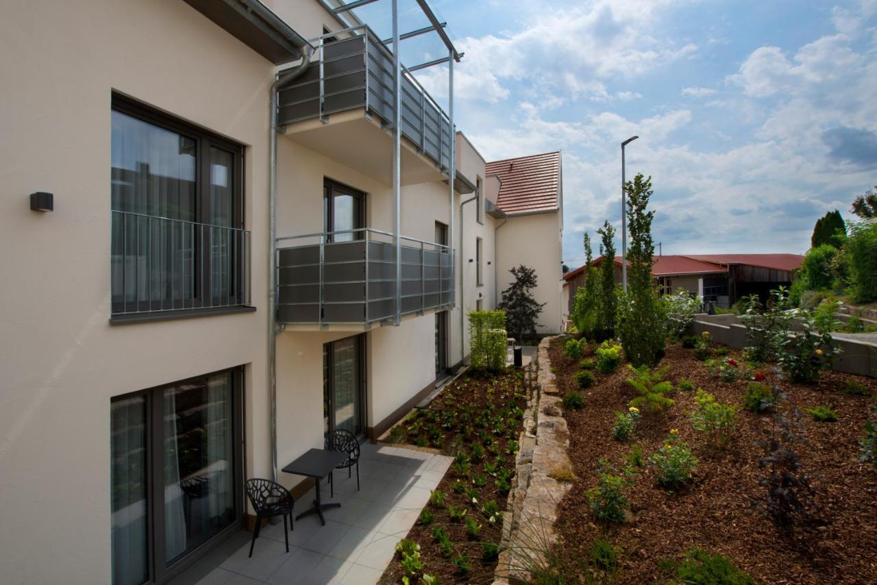 Hotel Zum Gruenen Baum Pfahlheim Buitenkant foto